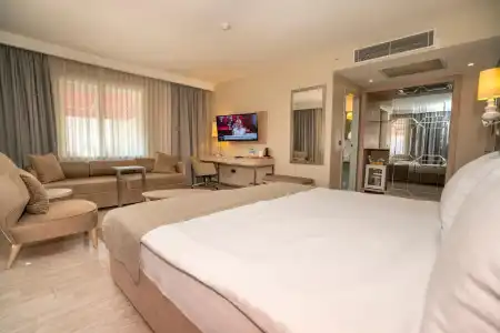 The Gate 30 Suites - 33