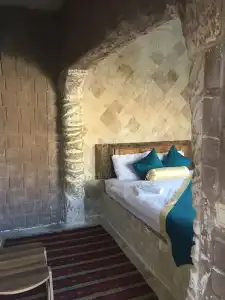 Stone Age Mansion - 85