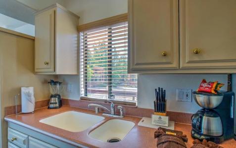 Sedona Pines Resort - 12