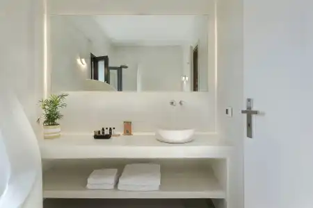 Onyx & Suites - 146