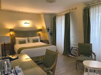 Hôtel Gavarni - 72