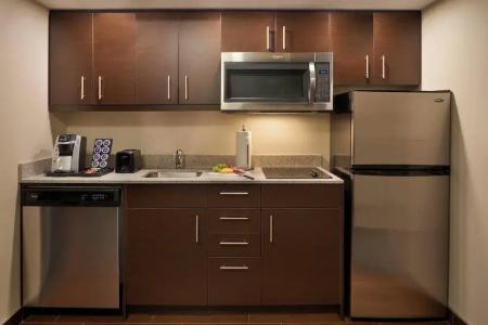 TownePlace Suites by Marriott Windsor - 37