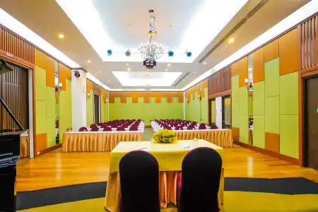 The Patra - Rama 9 - 11