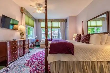 Wilburton Inn - 279