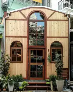 Barn and Bed Hostel - 22