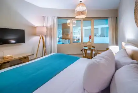 Redcon Suites - 273