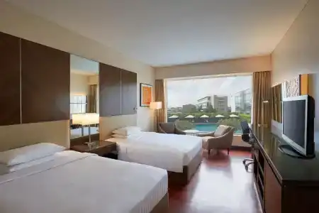 Courtyard by Marriott Mumbai International Airport - 49