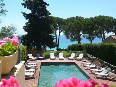 Hôtel la Pinède - 4