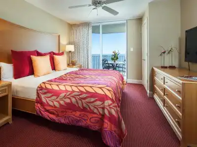 DiamondHead Beach Resort - 42