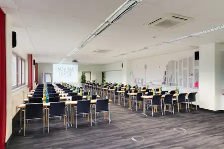 Novina Suedwestpark Nuernberg - 15