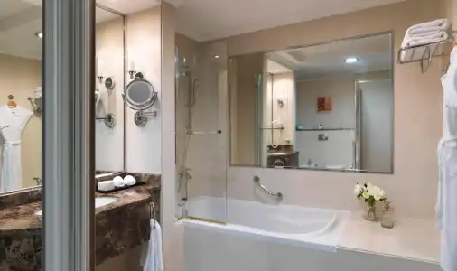 Premier Inn Dubai International Airport - 9