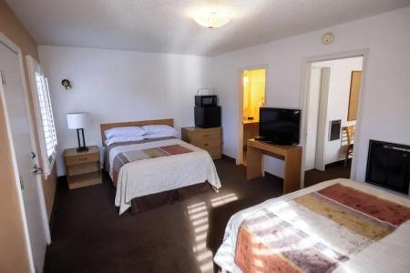 Blue Pine Motel - 35