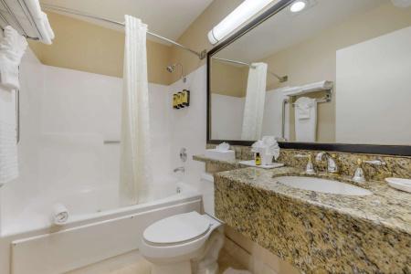 Best Western Plus Marina Shores - 88