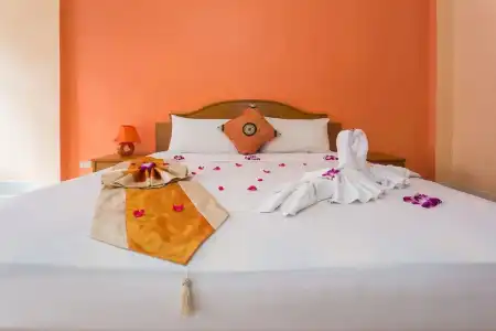 Room in Guest Room - Bucintoro Restaurant & Guesthouse Belvedere - 10 Minutes From Patong Beach - 19