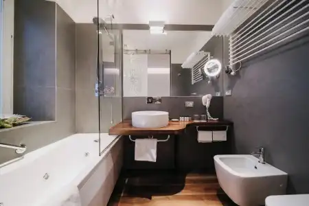 Vis a Vis Apartments - 94