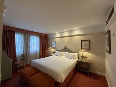 Best Western Premier CMC Girona - 81