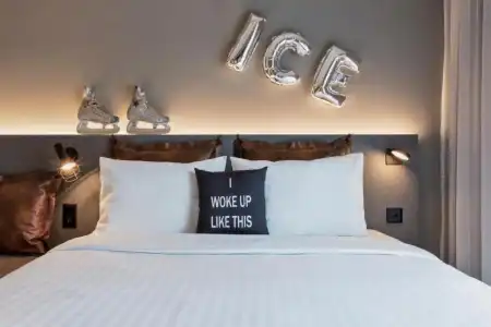 Moxy Lausanne City - 3