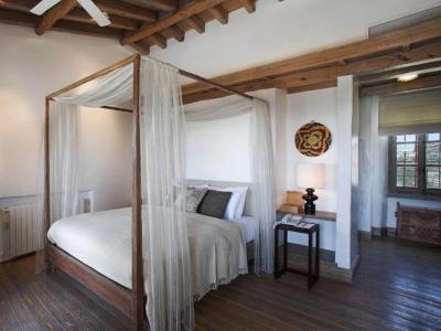 Artemis Traditional House - 8