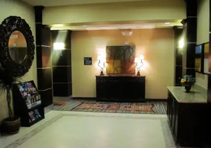 Best Western Plus Midland Suites - 17