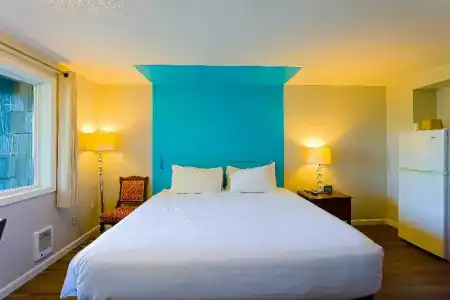 Coast River Inn by OYO Seaside - 90