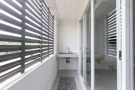 Ruan Plaisoi Apartment by ZUZU - 11
