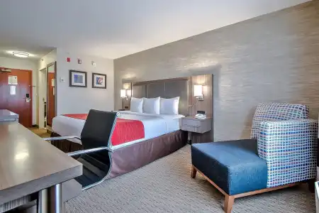 Comfort Inn And Suites South - 4