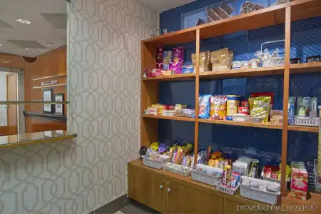 Hampton Inn & Suites By Hilton Calgary- University Northwest - 12