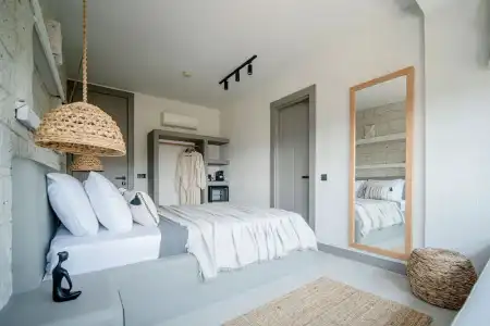 Derin Alaçatı - 26