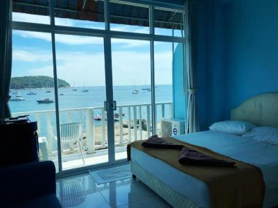Naiharn On The Rock Resort - 4