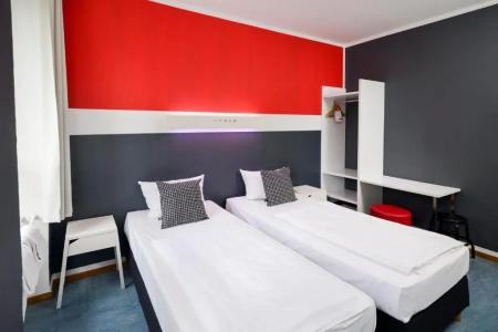 Old Town Hostel - 55