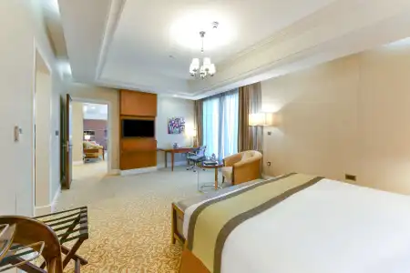 Best Plaza West Bay - 43