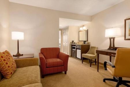Country Inn & Suites by Radisson, Calgary-Northeast - 46
