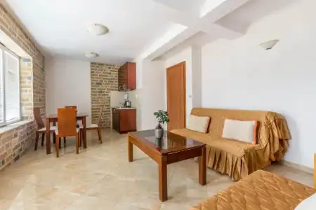 Contessa Apartments - 45
