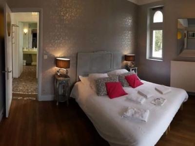 Le Castel Guesthouse - 2