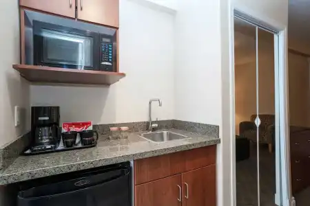 Sandmans & Suites Calgary West - 65