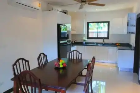 Naiharn Beach Villa - 18
