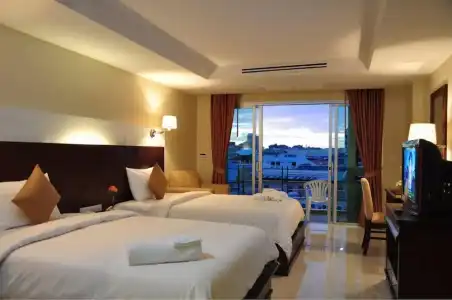 August Suites - 45