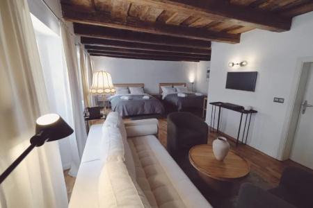 Domus Balthasar Boutique - 231