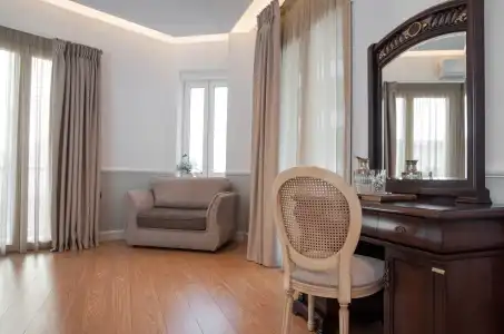 Acropolis Ami Boutique - 5