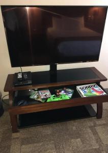 Boothill Inn And Suites - 1