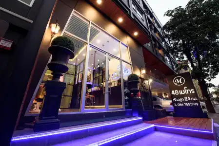 48 Metro - 36