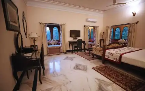 Khas Bagh - 85