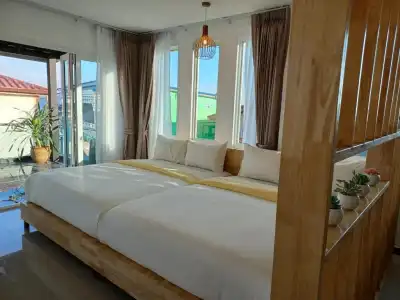 At Koh Larn Resort - 169