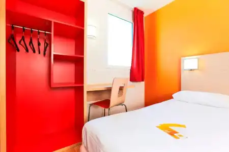 Hôtel Première Classe Caen Nord - Mémorial - 47