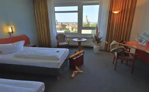 am Terrassenufer - 47