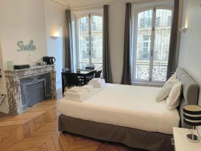 Paris Square - 70