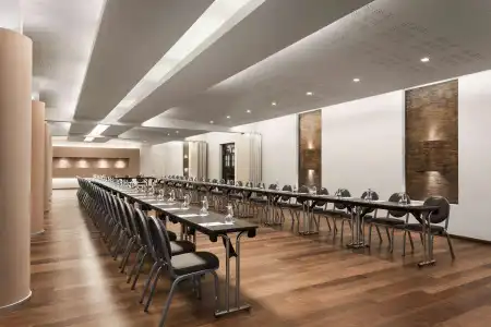 Ramada by Wyndham Bucharest Parc - 11