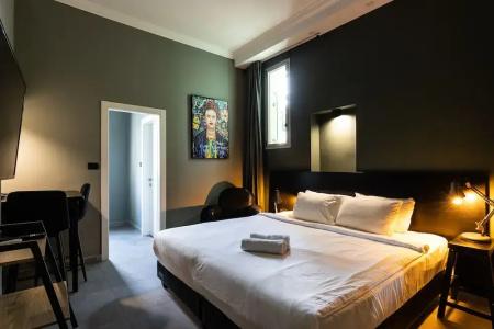 Residence Suites - 83