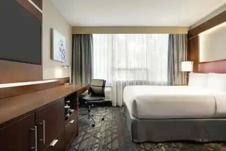 DoubleTree by Hilton Toronto Airport West - 23