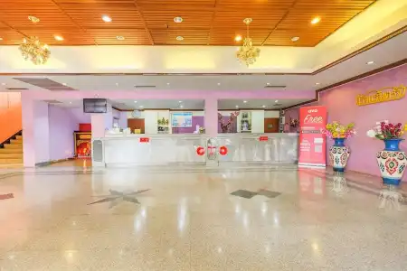 OYO 565 Trang - 1